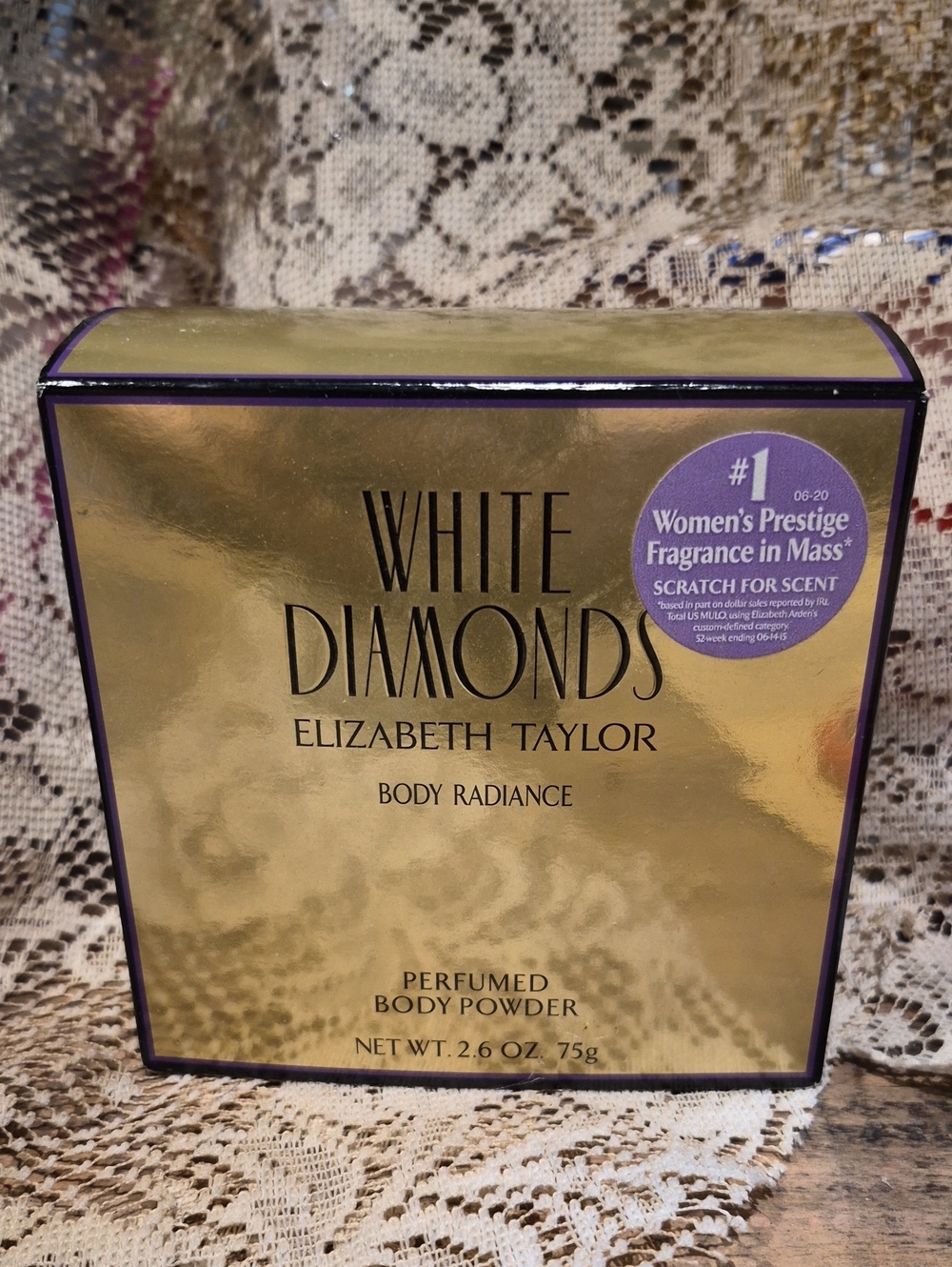 White Diamonds Body Radience Powder